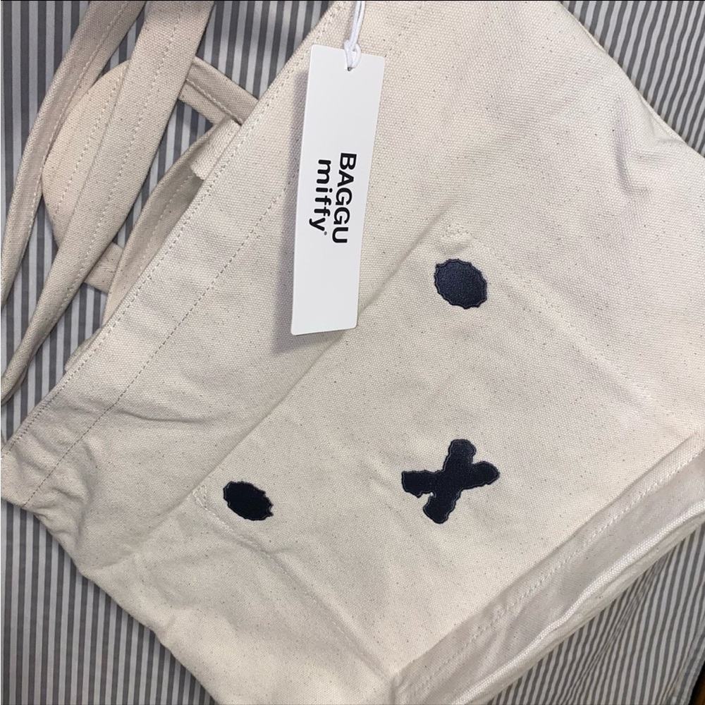 BAGGU x Miffy Horizontal Zip Duck Bag - Picture 3 of 8